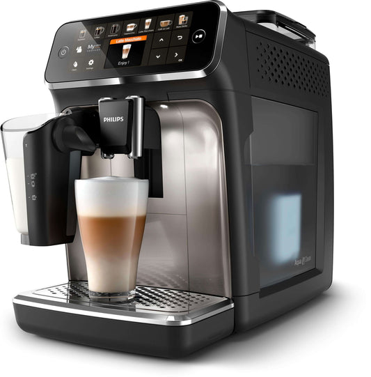 Series 5400 Kaffeevollautomat EP5447/90 – LatteGo Milchsystem, 12 Kaffeespezialitäten, Intuitives Display, 4 Benutzerprofile, Keramikmahlwerk, 15 bar, 1,8L - Schwarz/Chrom